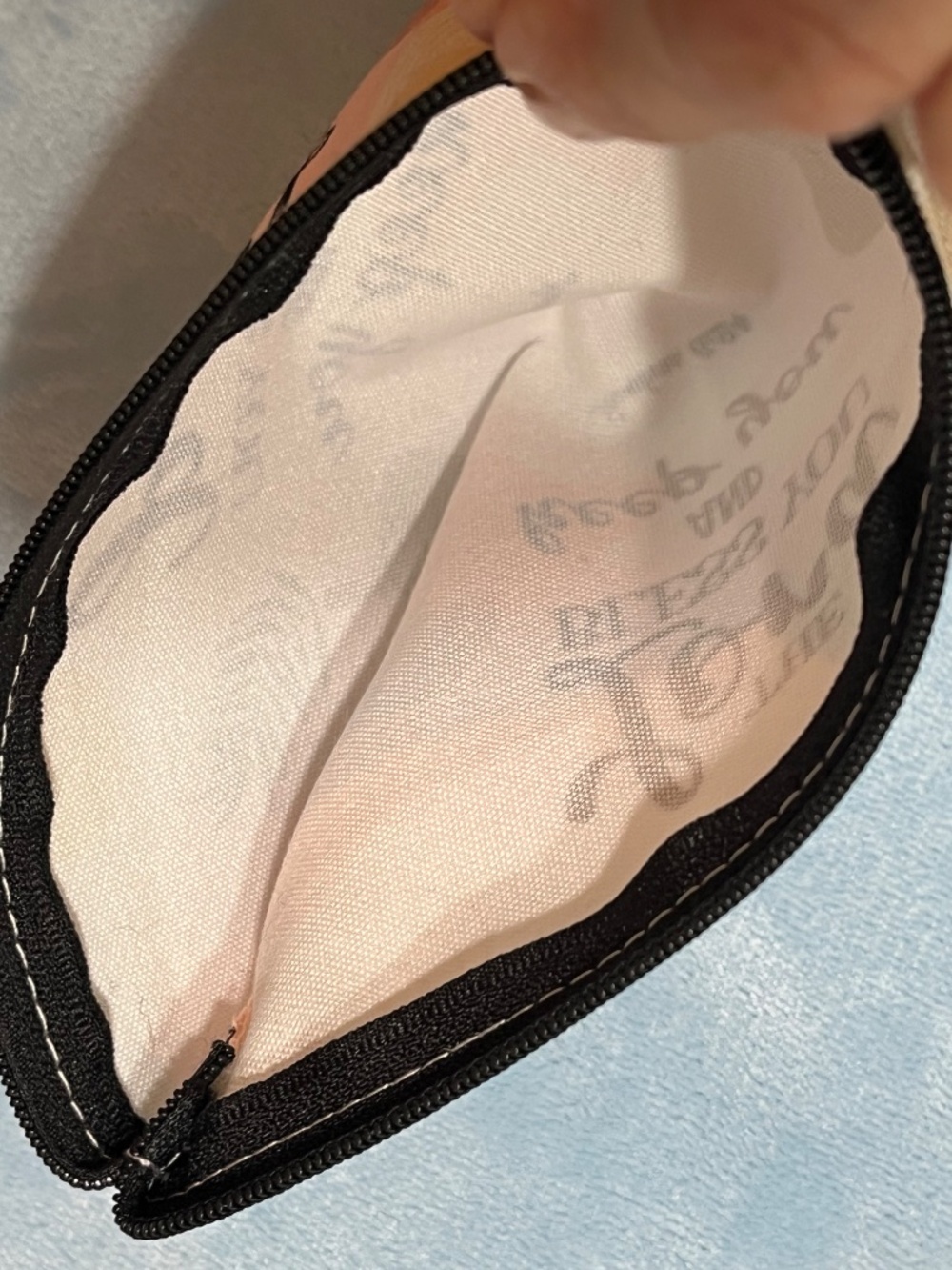 Pouch - Picture 4 of 4